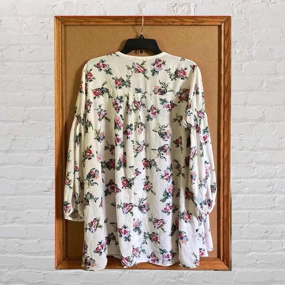 Umgee Floral Top Size Large - Picture 2 of 8